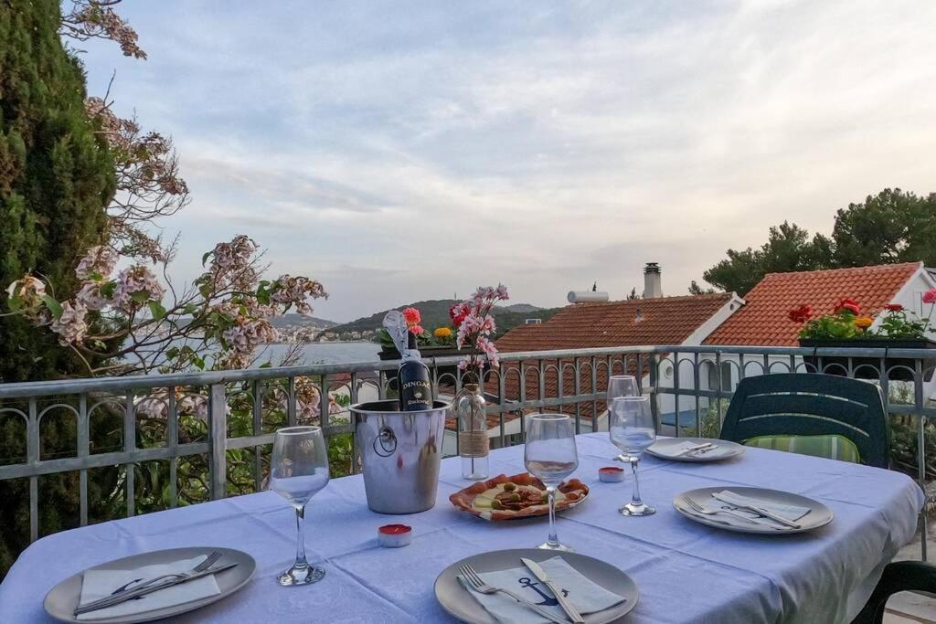 Kn House With Two Apartments Near Sea Рогозница Екстериор снимка