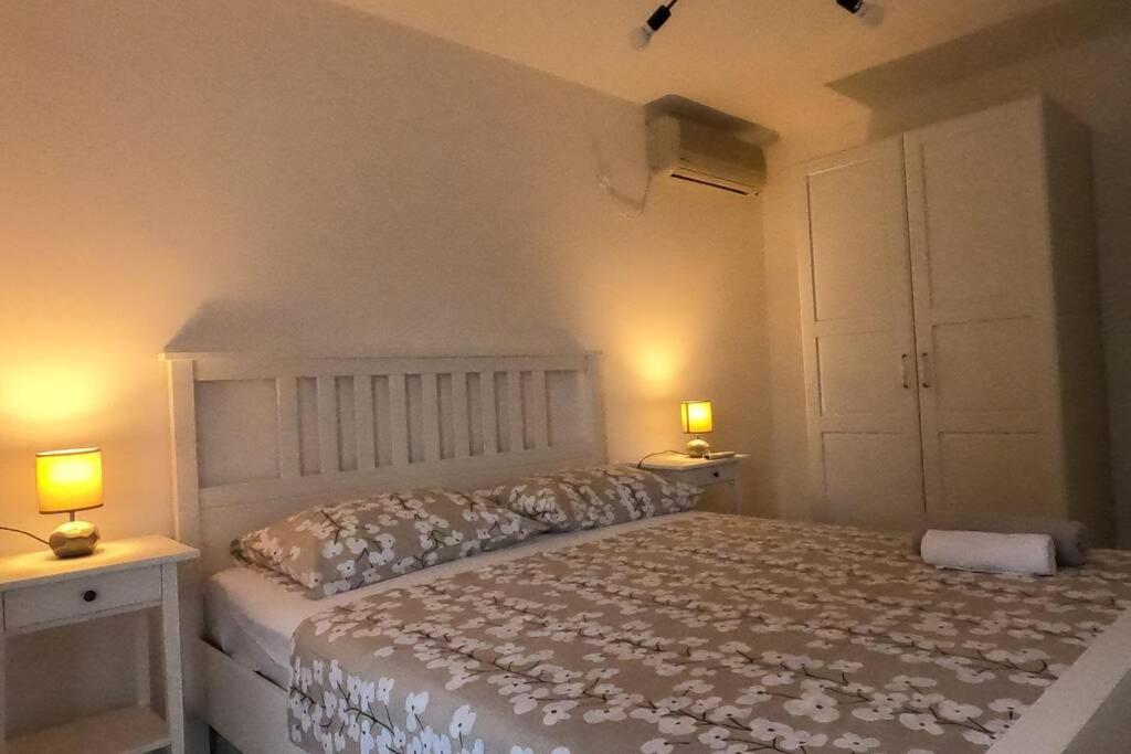 Kn House With Two Apartments Near Sea Рогозница Екстериор снимка