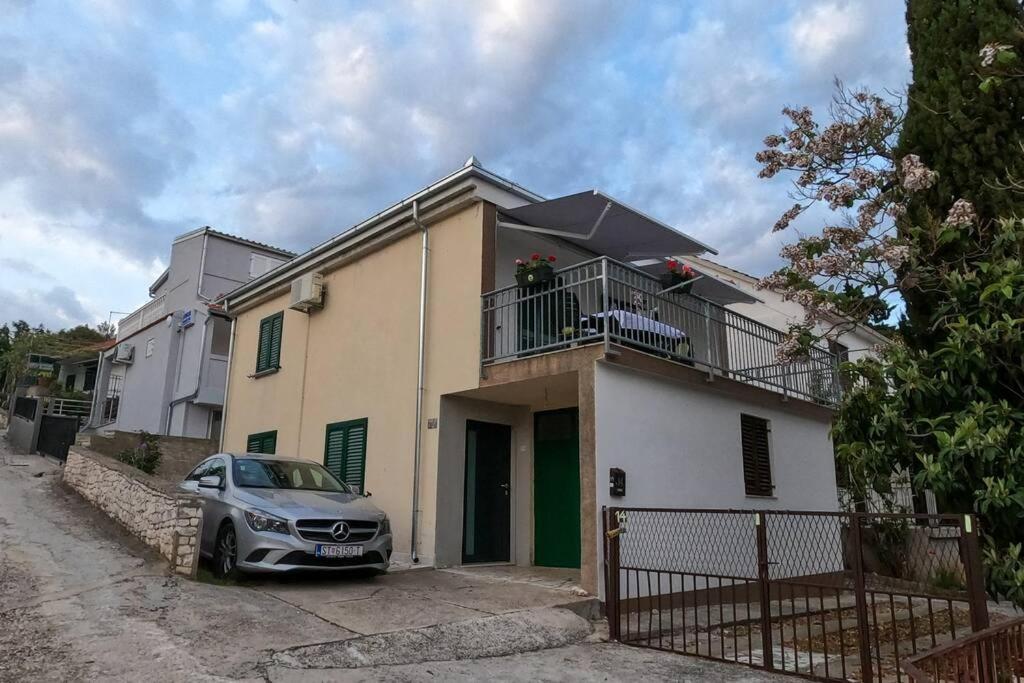 Kn House With Two Apartments Near Sea Рогозница Екстериор снимка
