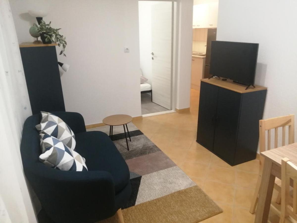 Kn House With Two Apartments Near Sea Рогозница Екстериор снимка