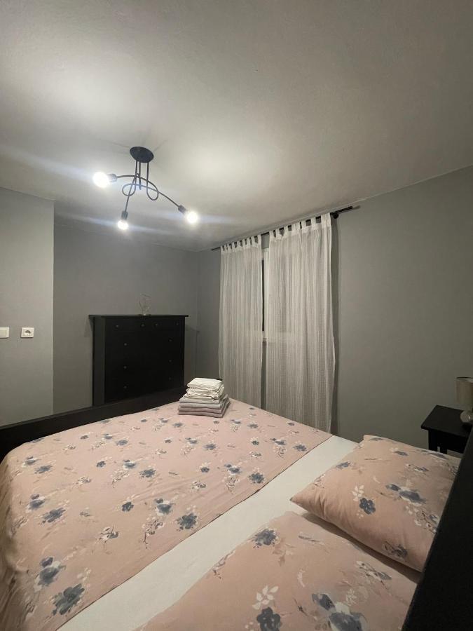 Kn House With Two Apartments Near Sea Рогозница Екстериор снимка