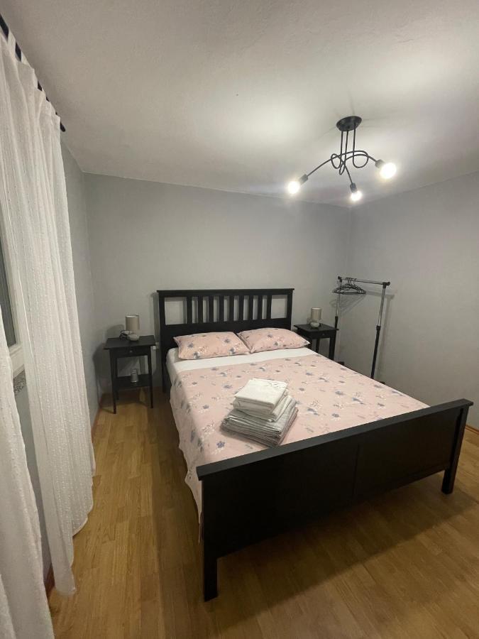Kn House With Two Apartments Near Sea Рогозница Екстериор снимка