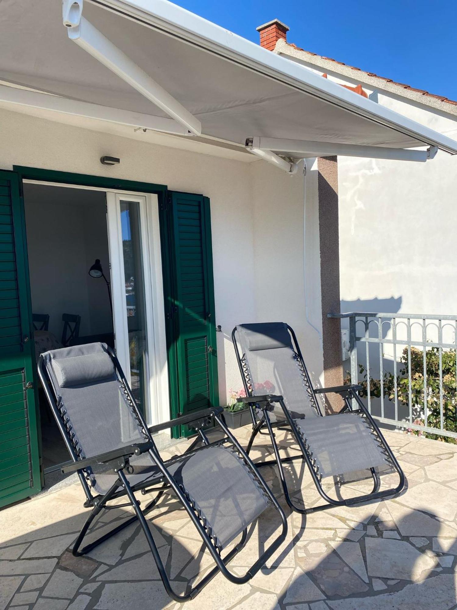 Kn House With Two Apartments Near Sea Рогозница Екстериор снимка