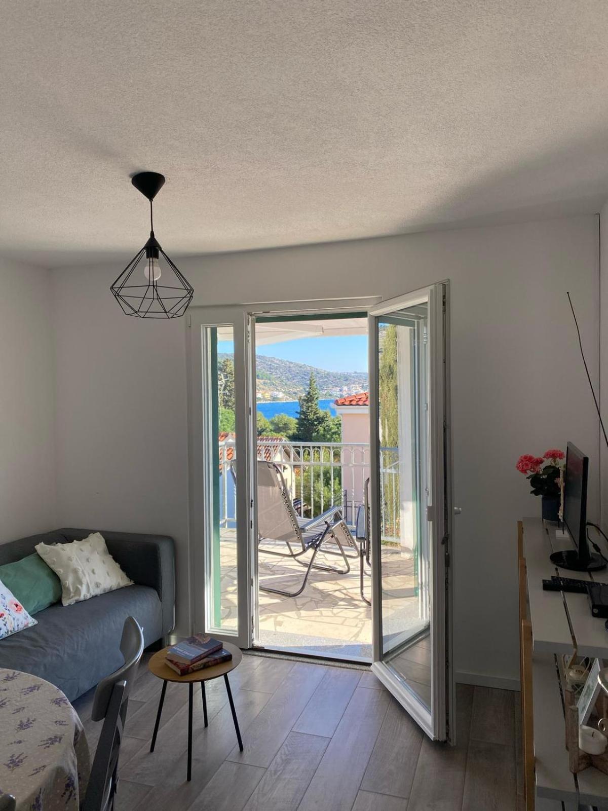 Kn House With Two Apartments Near Sea Рогозница Екстериор снимка